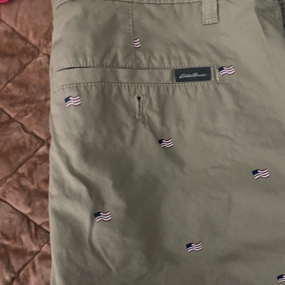 Eddie Bauer size 34 khaki American flag shorts! Never worn just tried on!